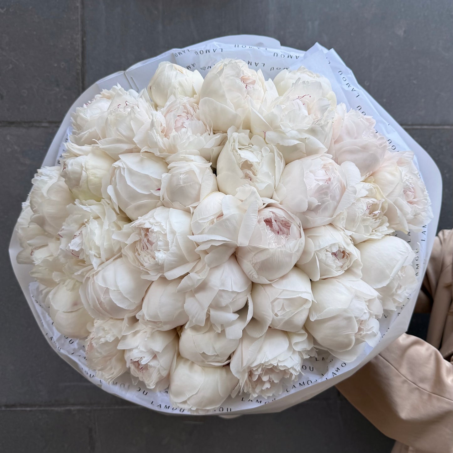 35 pivoines blanches