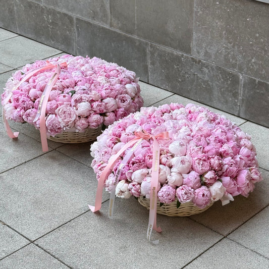 125 Peonies in a Panier XL