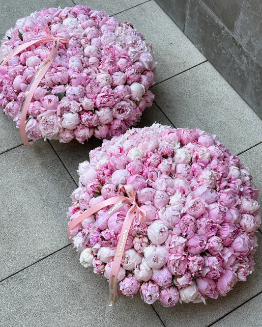 125 Peonies in a Panier XL