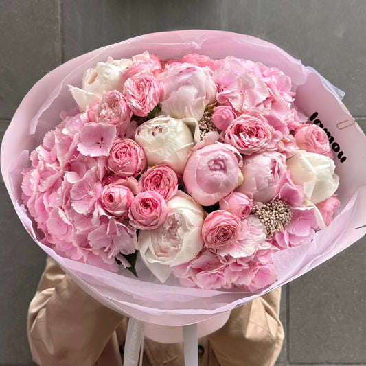 Pinky White M