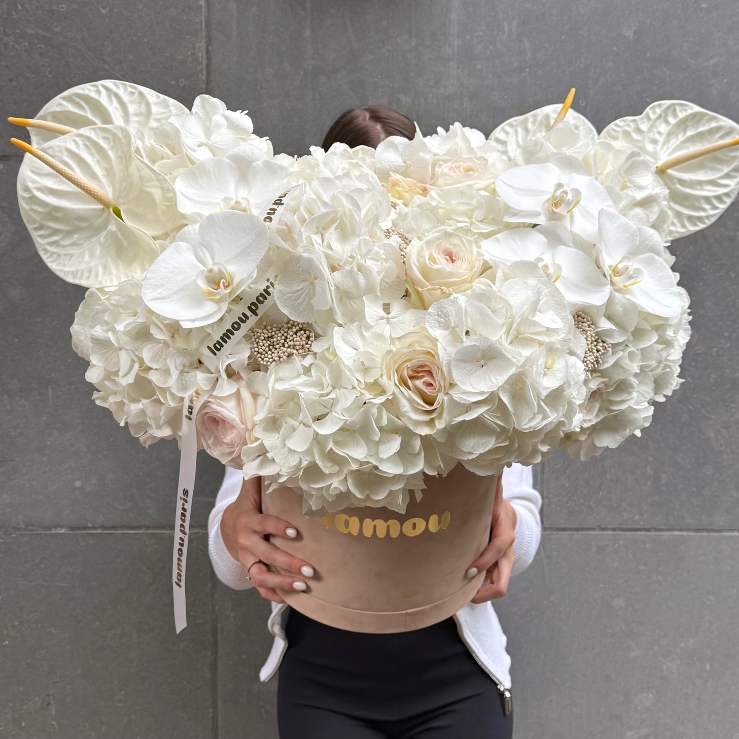 White Elegance in a Box L