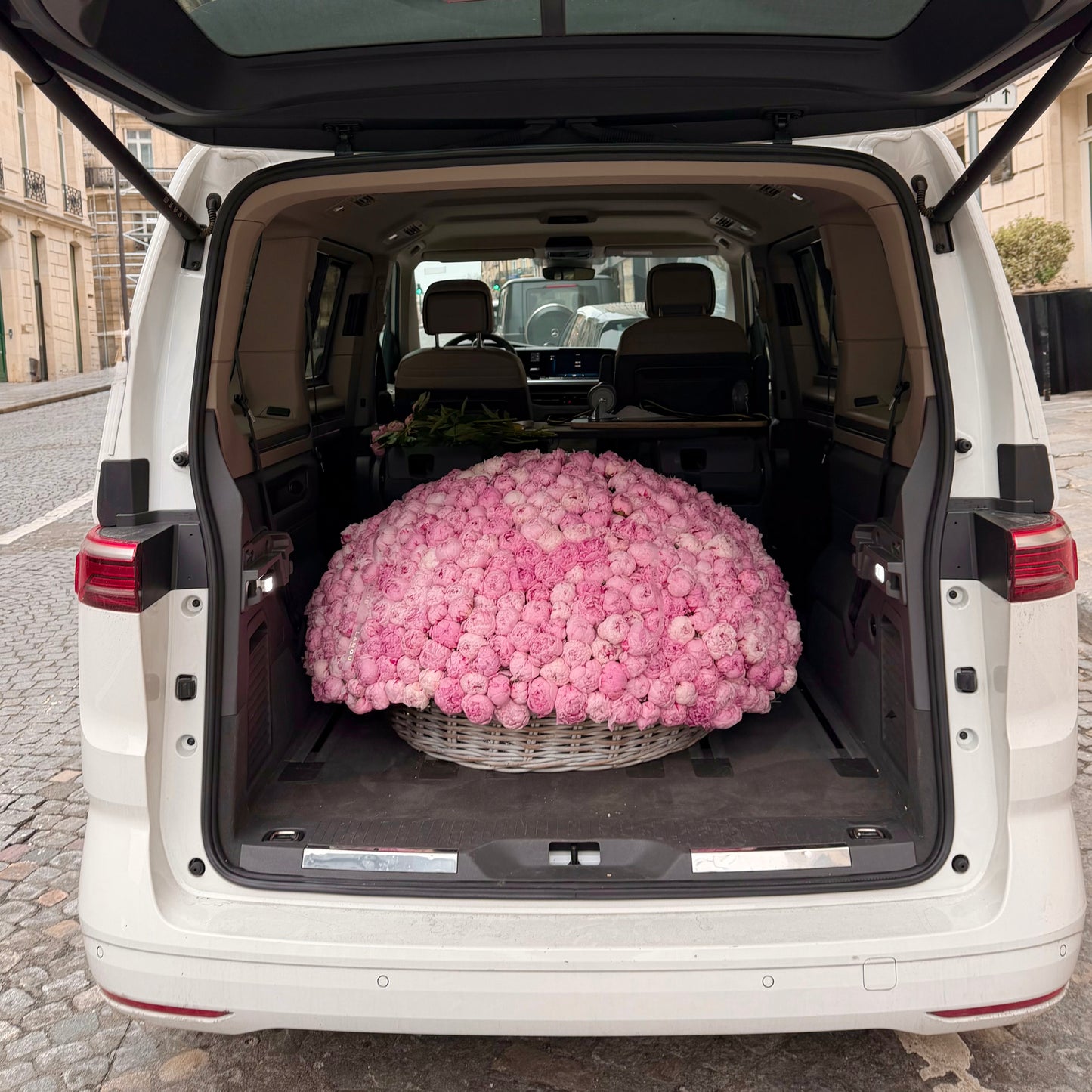 1001 Peonies Basket