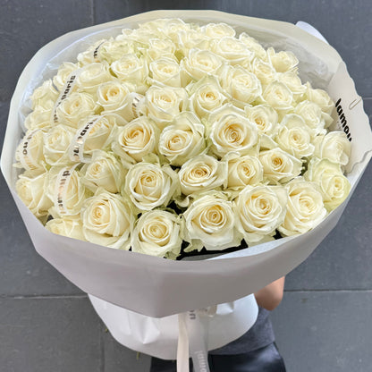 51 White Classic Roses