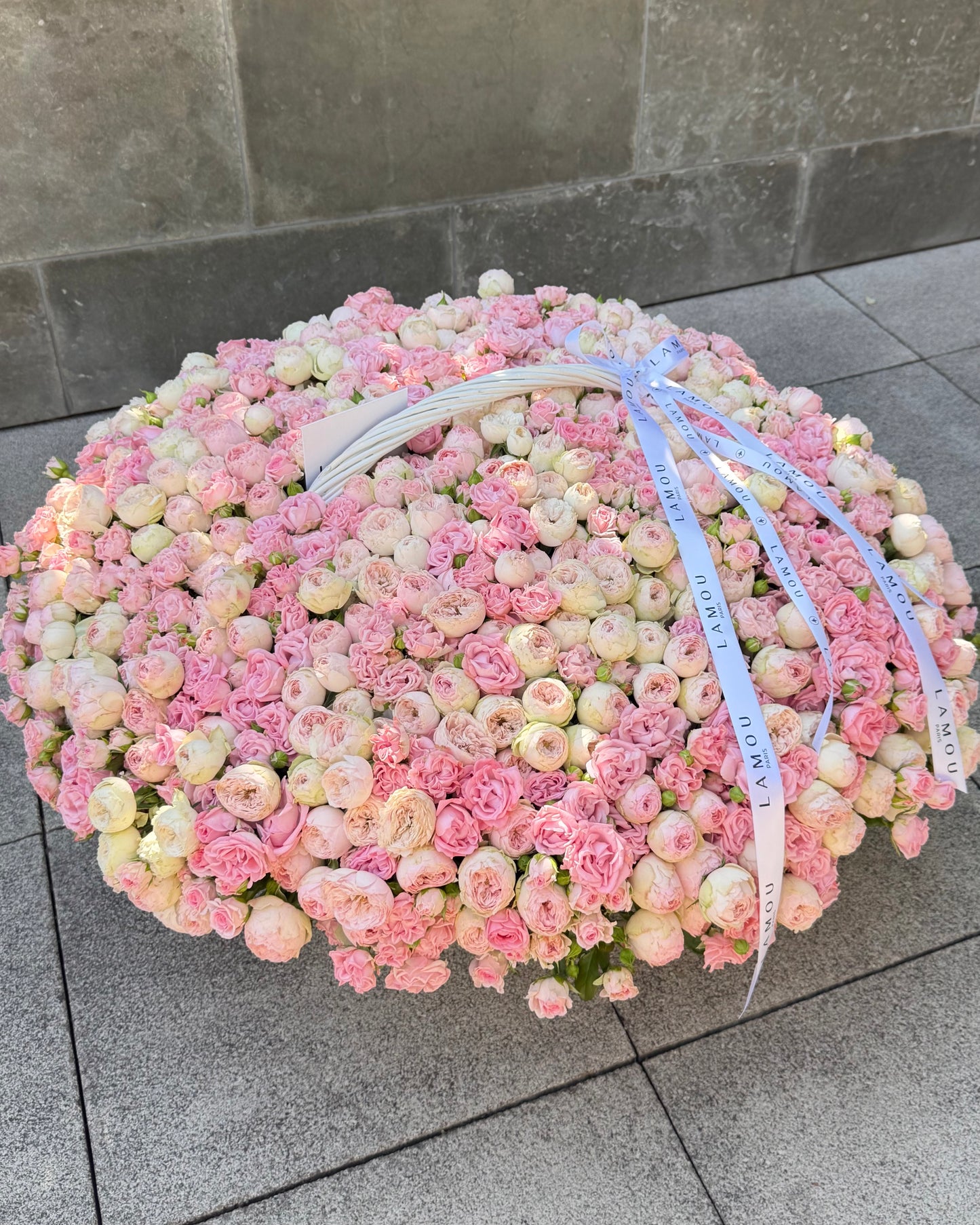 Spray Roses Basket XXL