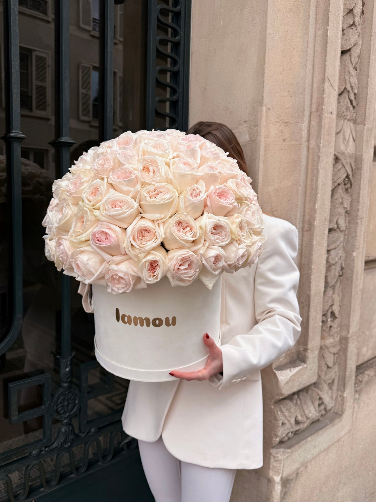 101 Premium « White O’Hara » Roses in a Box
