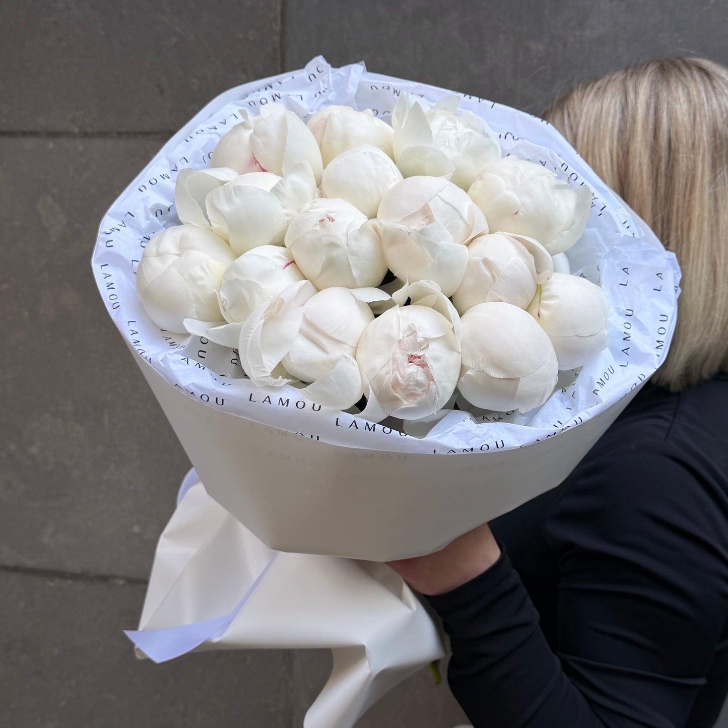 15 White Peonies