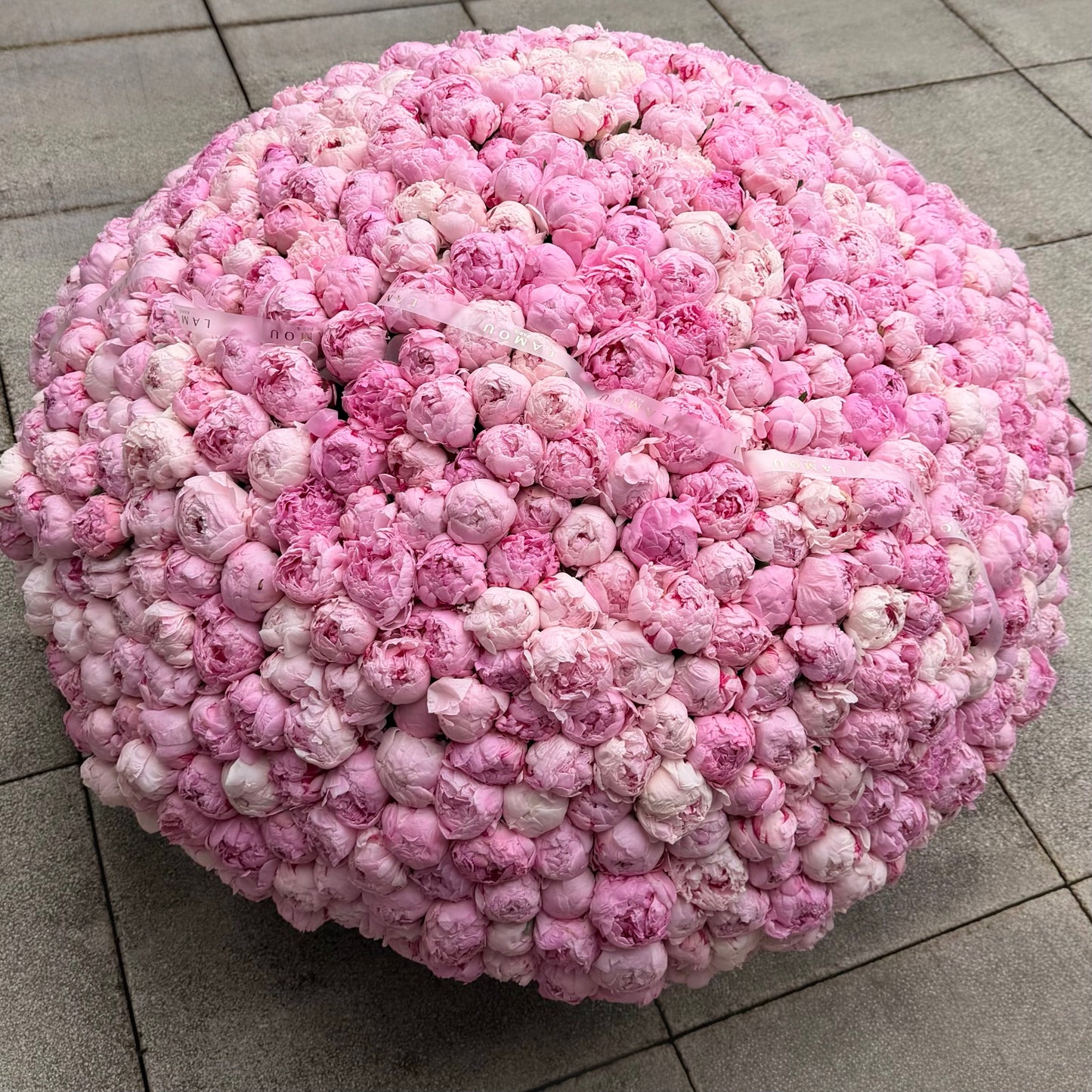 1001 Peonies Basket