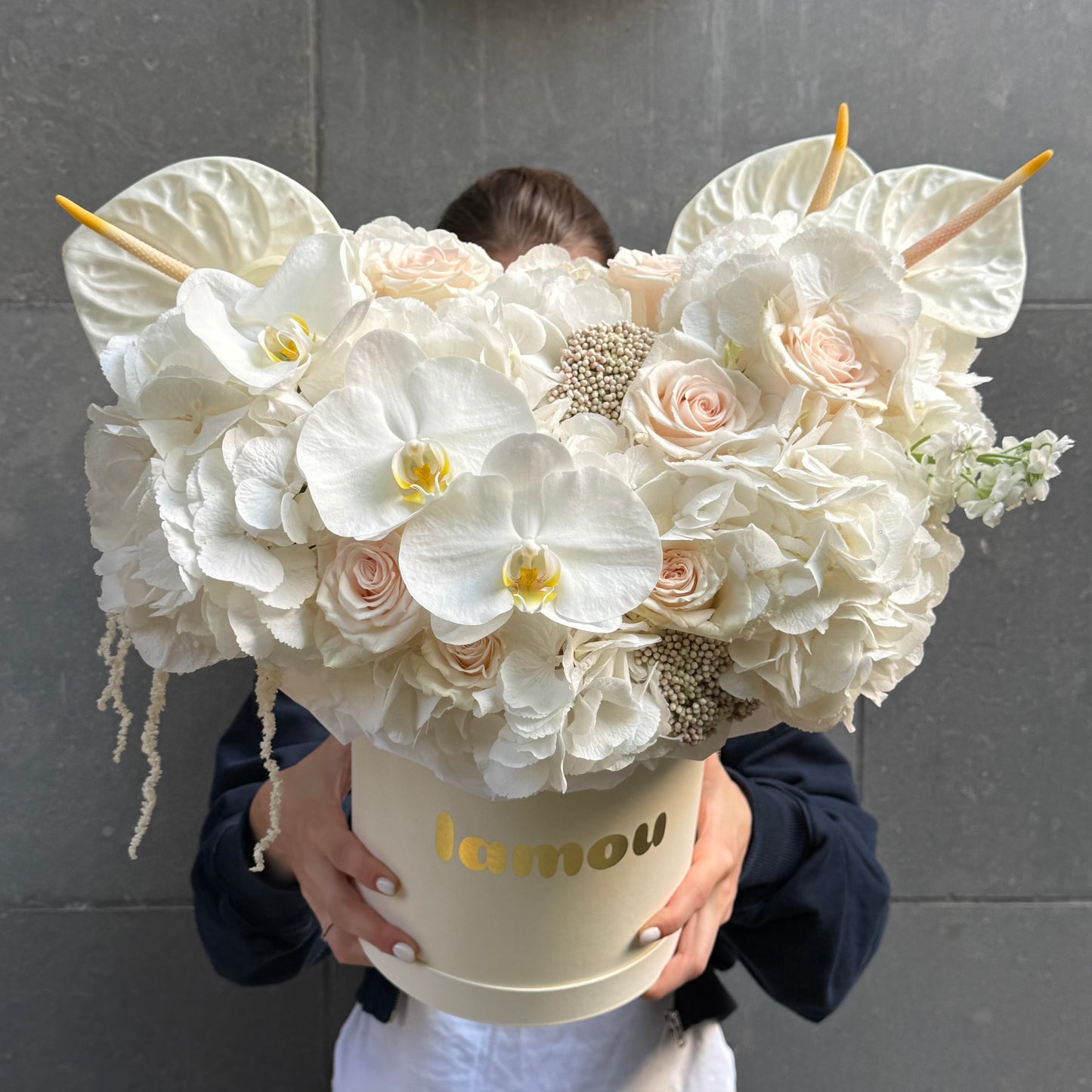 White Elegance in a Box M