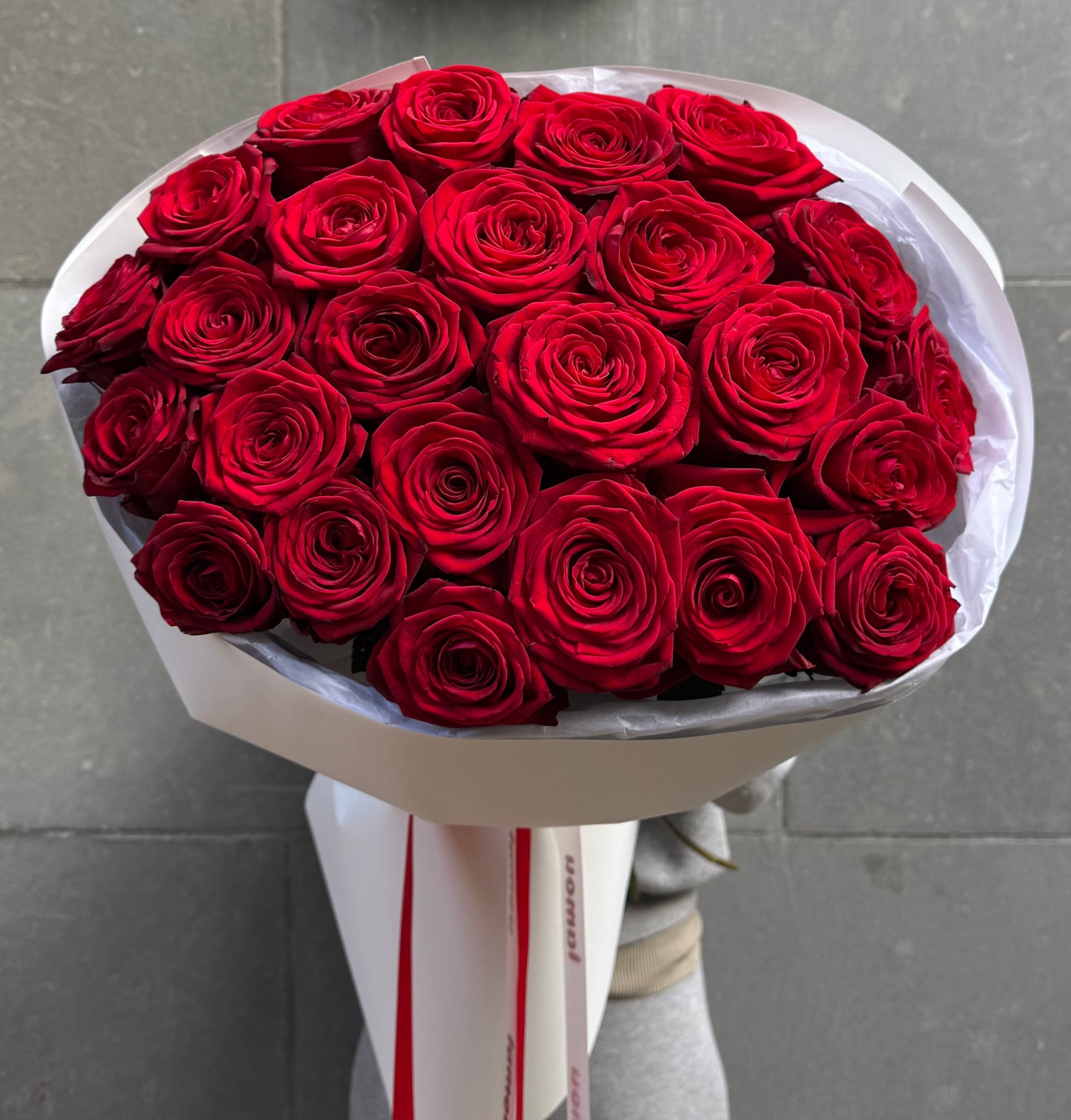 25 Red Roses