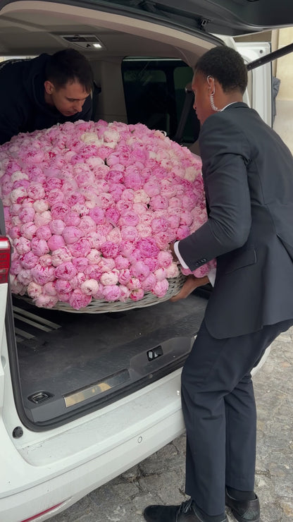 1001 Peonies Basket